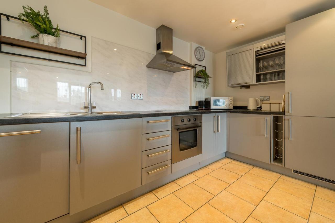 Sidemersey Livings- Convenient And Central 2-Bedroom Haven In L1 Liverpool Exterior photo